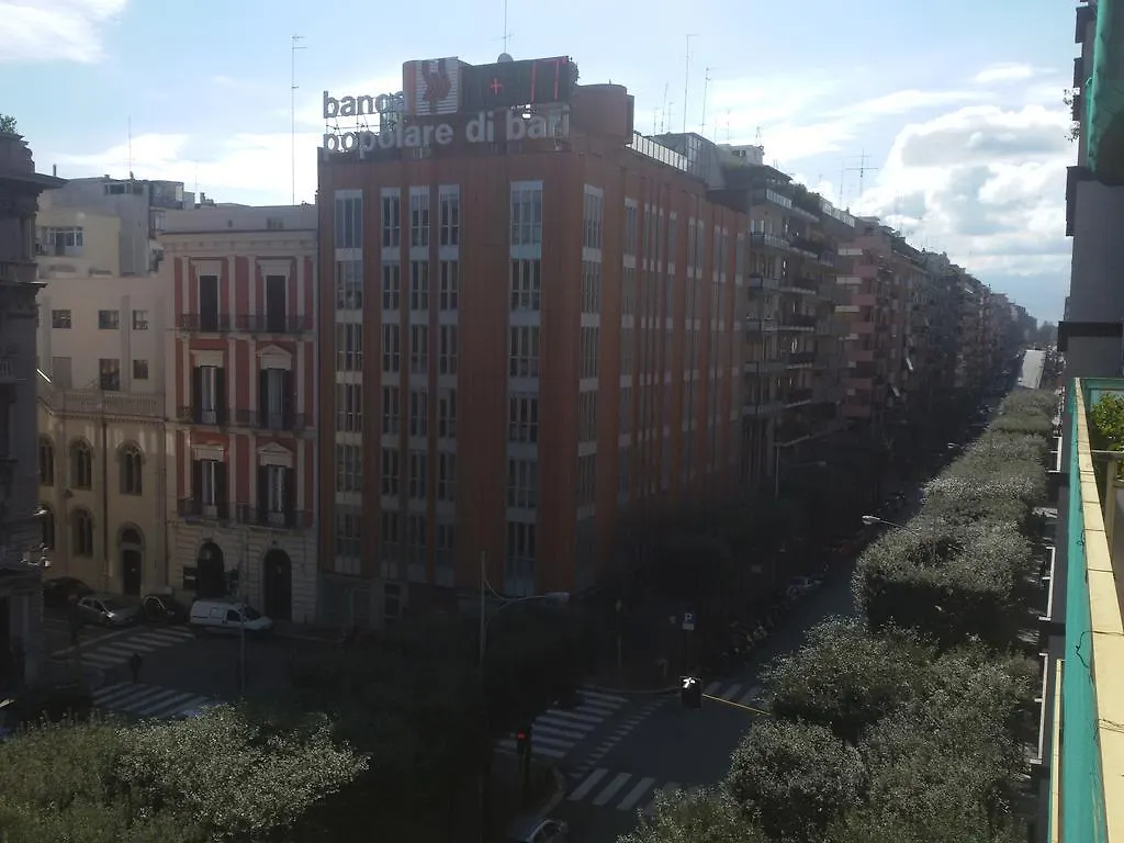 ** Frühstückspension Cavour 124 -Guest-Room- Bari Italien
