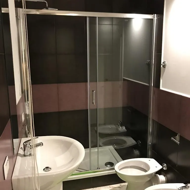 Cavour 124 -Guest-Room- Bari Frühstückspension