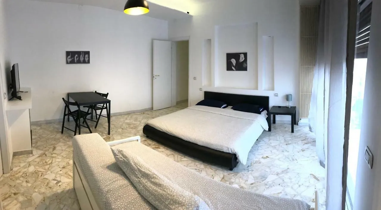 Cavour 124 -Guest-Room- Bari